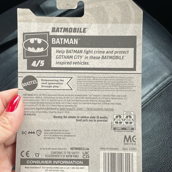 COPY - Batman Batmobile Hot Wheels 2023 Batman Collection Brave & the Bold Car … - Picture 9 of 9